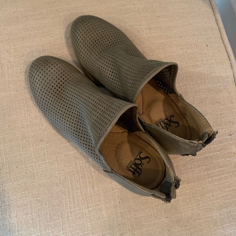 Booties - Picture 4 of 5